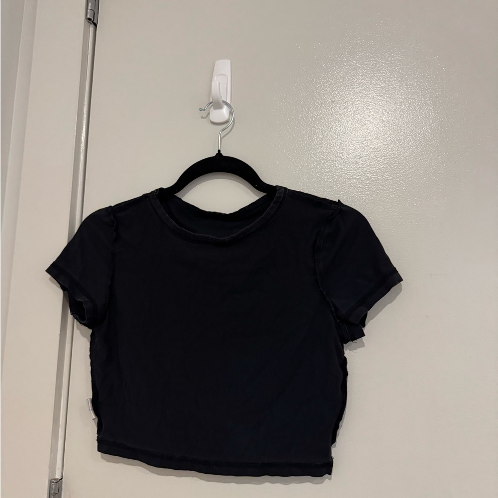 Basic Black Cropped Tee